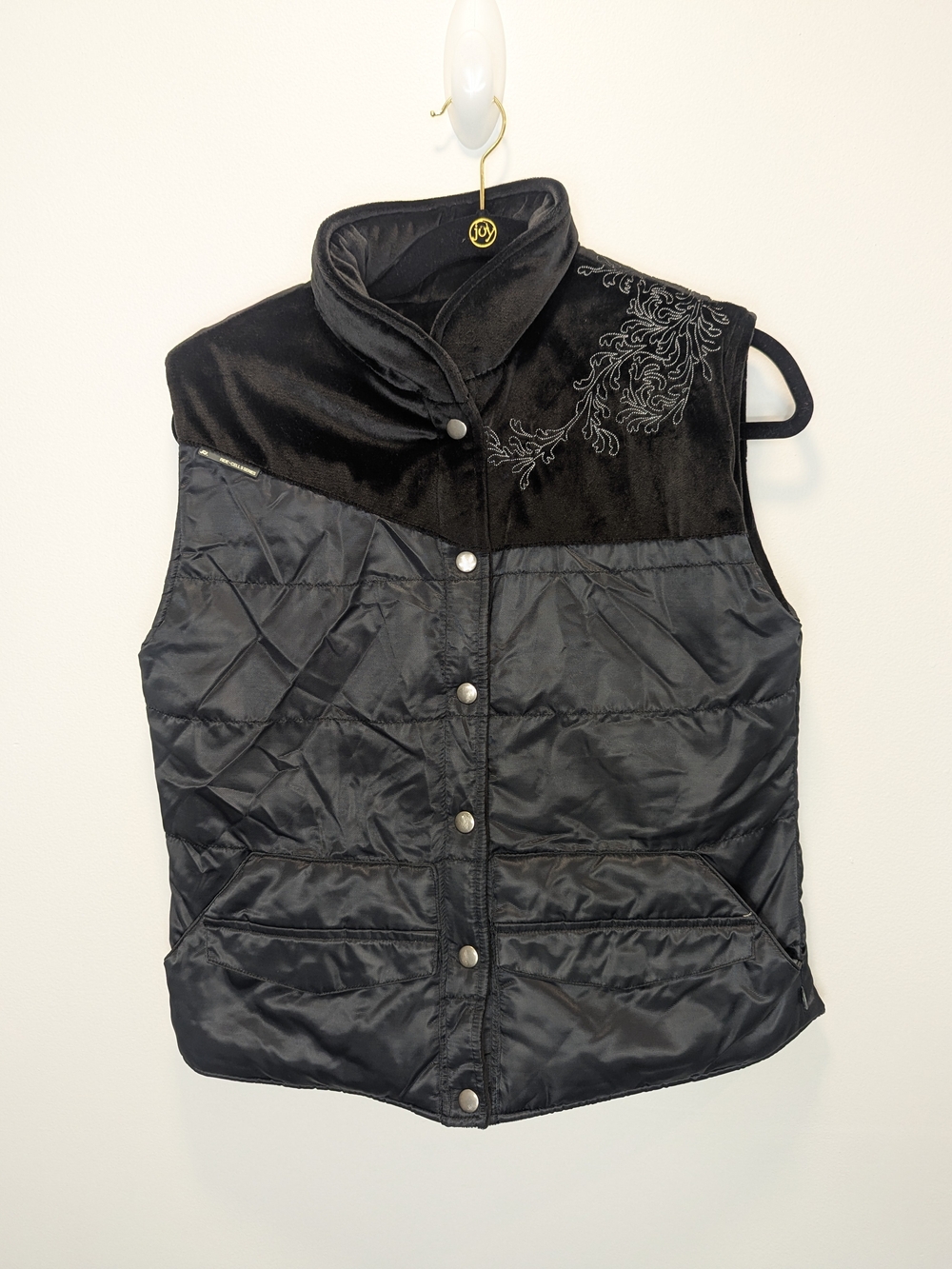 Ride Snowboards Women's Ride Cell 5 Series Embroidered Vest Black Outdoor Medium